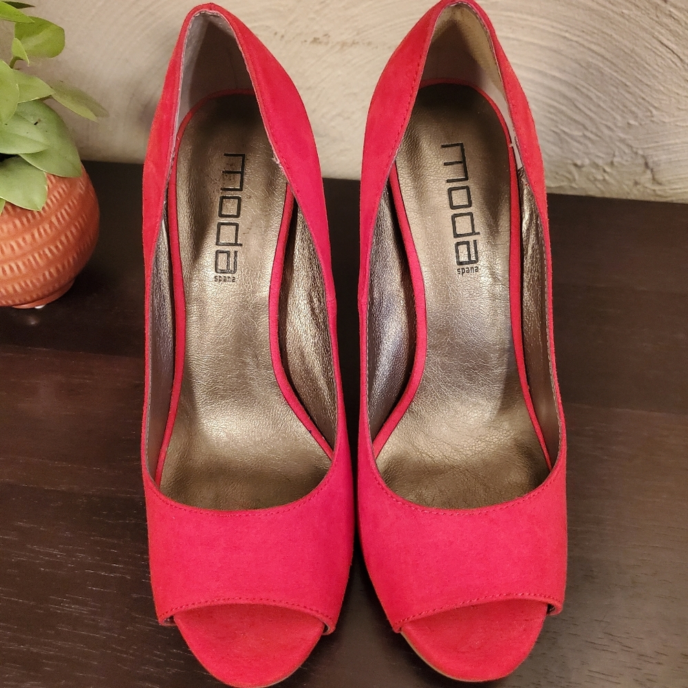 Moda Spana red shoes size 9.5